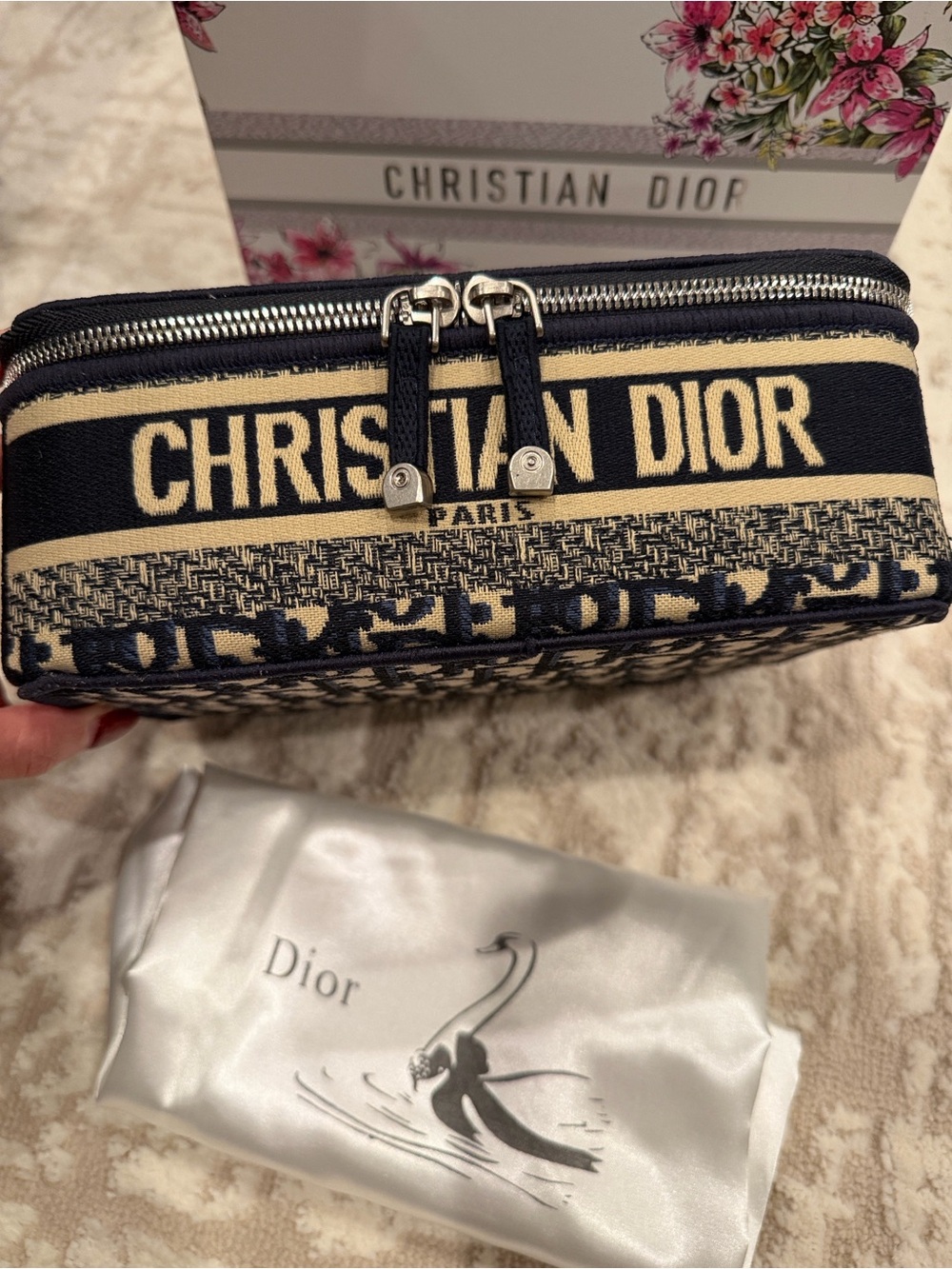 Christian Dior Makeup Bag - Picture 3 of 3